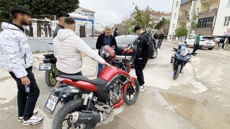 Ehliyetsiz motosiklet sürücüsüne 25 bin 956 lira ceza