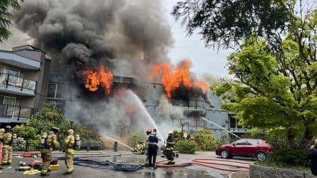 Flames tear through North Vancouver seniors’ apartment complex