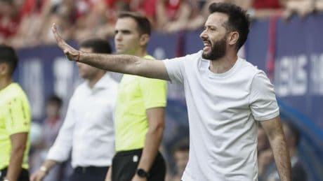 Corberán: “Es frustrante que el gol concedido haya sido con once jugadores”