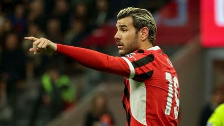 Theo Hernandez saluta il Milan? Gli scenari e la possibile partenza di uno tra Thiaw e Tomori