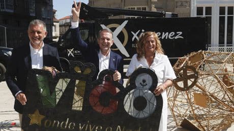 Vigo inicia su cuenta atrás para la Navidad con la instalación del alumbrado