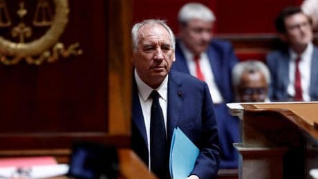 Bayrou pierde la moción de confianza y la izquierda se ofrece a Macron para gobernar: "Estamos preparados"