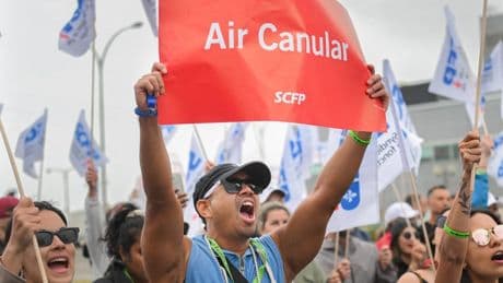 « Chaque jour, nous travaillons des heures sans être payés » : pourquoi la grève à Air Canada se poursuit ?