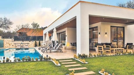 Yazlık evin kapısı haftalık 30 bin liradan açılıyor