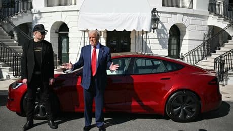 Agacé par Elon Musk, Donald Trump réfléchit à se débarrasser de sa Tesla