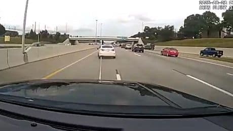 La policía detiene un coche robado en Michigan con un innovador sistema