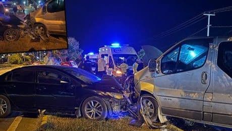 Sivas'ta feci kaza! Minibüs ile otomobil çarpıştı: 3'ü futbolcu 5 kişi yaralandı