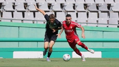 Los fallos en defensa condenan al Córdoba CF en su duelo ante el Betis Deportivo