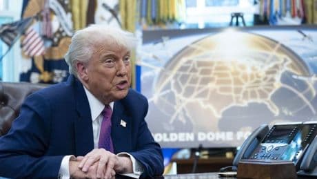 Trump ofrece a Canadá protección gratis bajo su escudo antimisiles a cambio de convertirse en el Estado 51 de EE UU