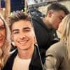 Jongste zoon van Debby Pfaff dolverliefd op Nanou: “Ze valt helemaal in de smaak bij mijn ouders”