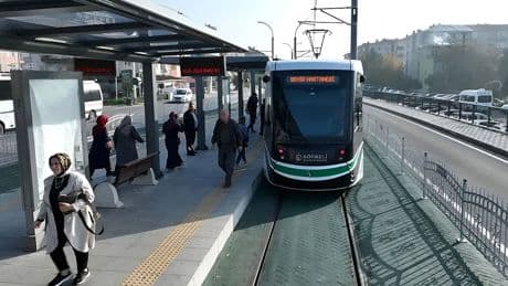 İzmit-Gölcük arası dedikodu hattı değil, raylı sistem hattı geliyor! 21 kilometrelik metro hattı için tarih verildi