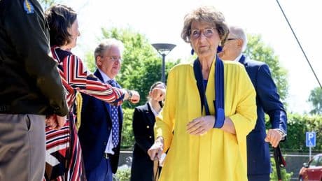 Nach Sturz auf Eisbahn: Prinzessin Margriet muss Armschlinge tragen