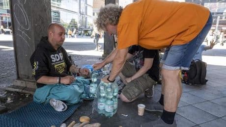 Fünf Tipps, wie Sie Obdachlosen bei Hitze helfen können