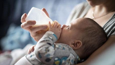Así funcionan los bancos de leche humana en España: "Donar es una satisfacción enorme. Al final engancha"