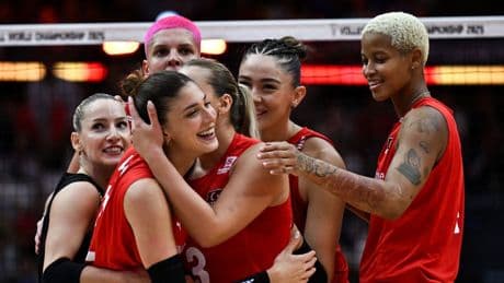 A Milli Kadın Voleybol Takımı tarihte ilk kez finalde
