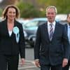 Nigel Farage deelt Labour een harde klap uit in tussentijdse verkiezingen