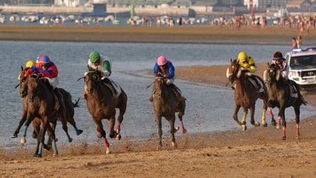 Sanlúcar de Barrameda mantiene viva la tradición de sus carreras de caballos desde 1845