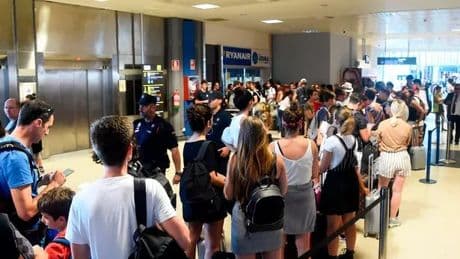 Spain holidays warning for Ryanair passengers as strikes set to hit 12 major airports