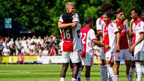 Ajax blij met burgemeesters: ’Gelukkig willen ze meewerken, dit is belangrijk voor ons’
