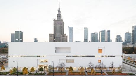 A Varsovie, le Muzeum Sztuki Nowoczesnej met l’art contemporain en partage
