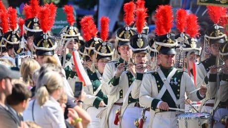 Sachsens größtes Volksfest: Tag der Sachsen endet mit großem Festumzug