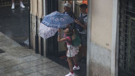 Baleares y Cataluña, bajo lluvia y viento mientras el norte registra mínimas inusuales