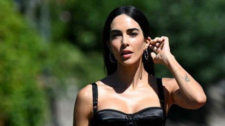 Raoul Bova, Rocio Muñoz Morales a Venezia: «Sto bene, non si vede? Bisogna saper essere fragili e forti, il teatro mi ha salvata»