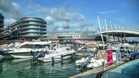 Waterfront, in arrivo 1000 assunzioni: i negozi avviano la ricerca di personale