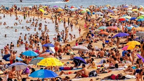 DWP alert as Brits going on holiday could have payments paused