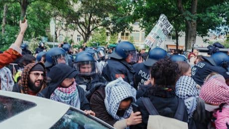 Berlin: Zweifel an offizieller Version zu verletztem Polizist