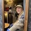 Romantischer und fast ausgestorbener Job: Er pflegt als Techniker Berlins Schwarz-Weiß-Fotoautomaten