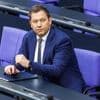 Der gerupfte Vizekanzler: Klingbeils Haushaltsrede wird zum Appell an die SPD