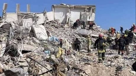 219 kişiye mezar olan Atilla Eren Apartmanı davası: "Üç kat imarlı bina 16 kat nasıl oldu"
