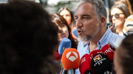 Bendodo llama "pirómana" a la directora de Protección Civil por criticar falta de anticipación autonómica con los fuegos
