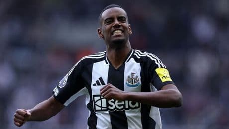 Alexander Isak record offer 'prepared' as Liverpool update worries Newcastle