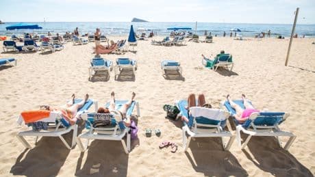 Spain is laughing at British tourists ‘stampeding’ to sunbeds in viral video
