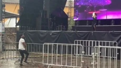 Un concierto insólito: la cantante solo tiene una única persona de público