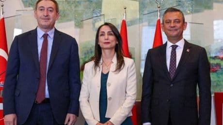 Hatimoğulları ve Bakırhan'dan saldırıya uğrayan Özel'e destek: 'Bu alçakça girişimin amacını da arkasındaki karanlığı da biliyoruz'