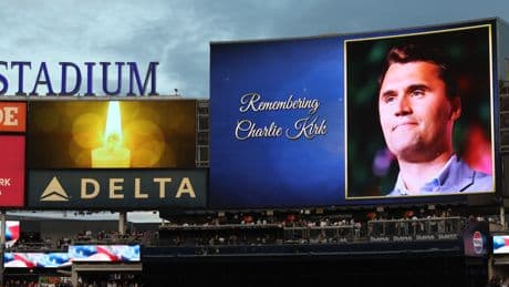 Yankees hold moment of silence for Charlie Kirk in touching pregame scene