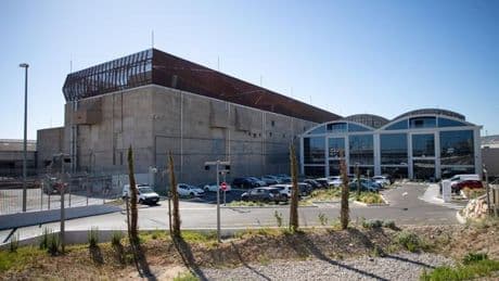 À Marseille, la crainte que les data centers “accaparent toute l’énergie”