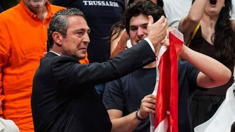 Ali Koç ve oğlu Kerim Rahmi Koç'un duygusal anları