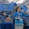 Assistent Schiphol helpt zieke, rouwende zus in KLM-vliegtuig en wordt ontslagen, rechter grijpt in