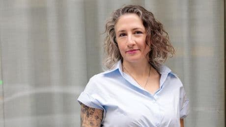 “Lo de ‘encuentra un trabajo que ames y no trabajarás más’ es una estafa”