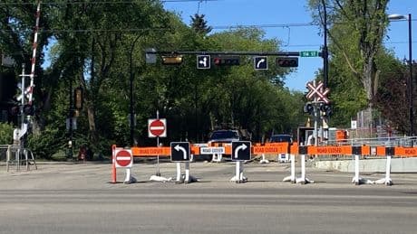 Construction project is ‘killing’ business in Edmonton neighbourhood, owners say