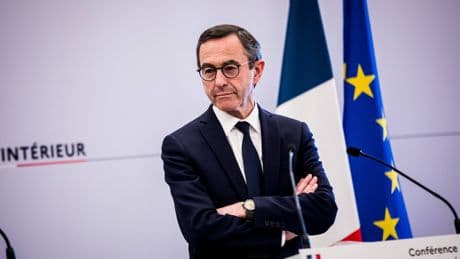 « Ne rien céder » : le manifeste libéral-conservateur de Bruno Retailleau
