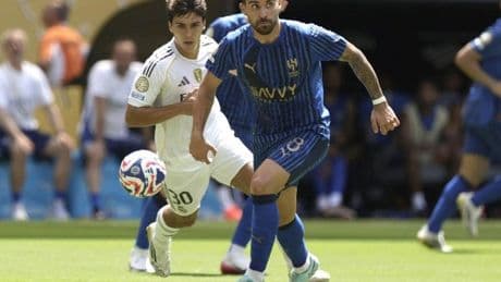 Rúben Neves iguala el partido de penalti