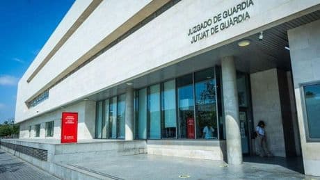 Arrestada por retener tres días a una mujer en Valencia y quemarle la vagina por tener sexo con «su hombre»