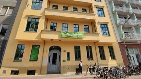 30 Mitarbeiter müssen gehen –  Massiver Personal-Abbau in Grünen-Zentrale