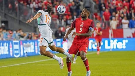Ajax kan Traoré verkopen en wil Dolberg halen, Simonis verwelkomt oud-PSV’er Seelt bij Wolfsburg