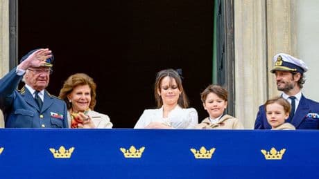 Enkelin Ines feiert Balkon-Premiere: König Carl Gustaf feiert Familiengeburtstag